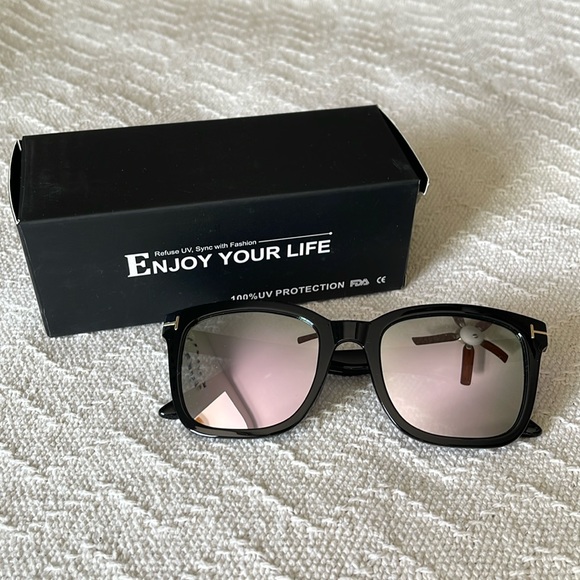 Purple Sunglasses - Picture 1 of 8